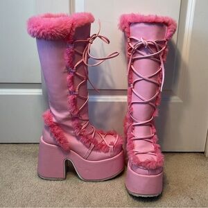 Demonia Camel-311 Womens US size 10